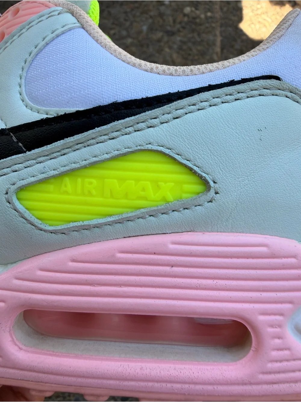 Women’s Nike Air Max 90